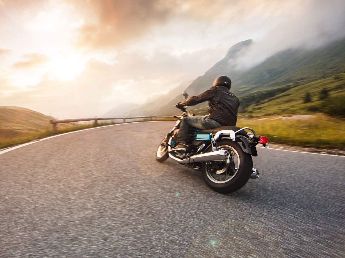 ollow these safety tips while riding a bike!