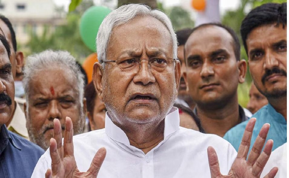 Bihar Sarab kand: मुख्यमंत्री नीतीश कुमार देंगे इस्तीफा ?