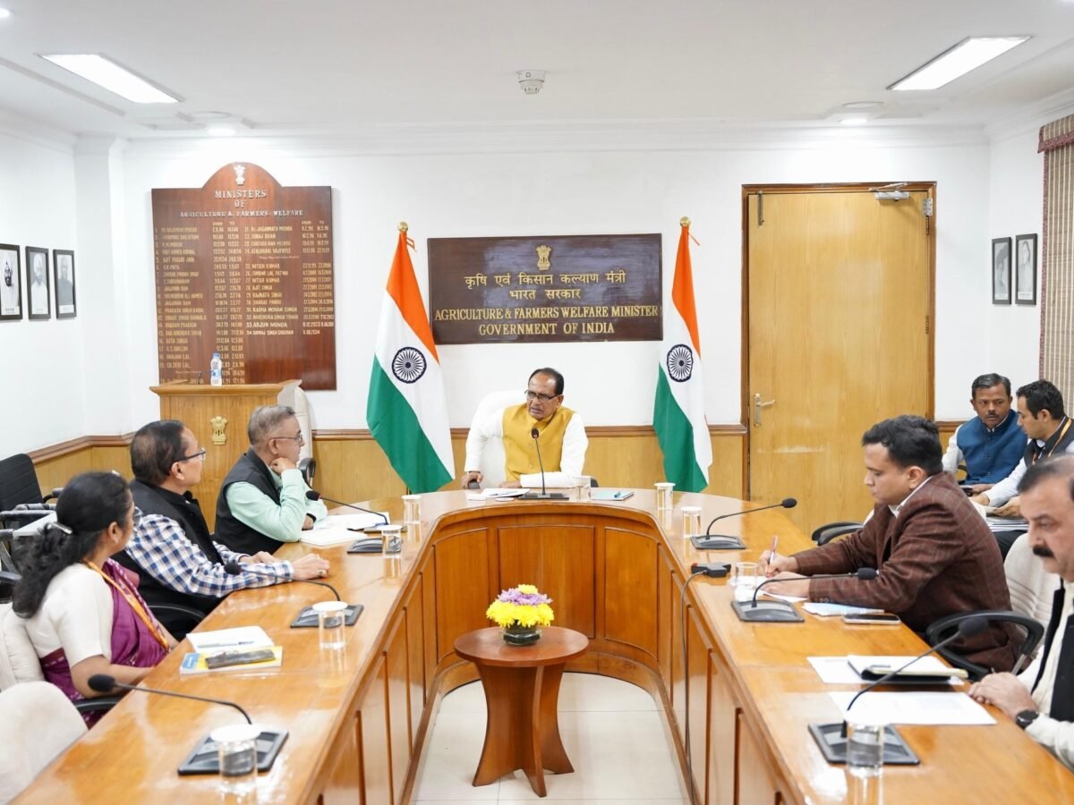 Agriculture News: देश के किसानों को मिलेगी घटिया खाद-बीज से मुक्ति, कृषि मंत्री हुए सख्त